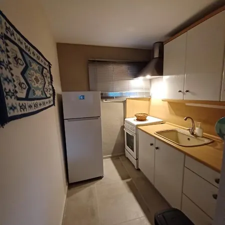 ηλιόλουστη εξοχική κατοικία με κήπο και Parking Holiday home Nea Michaniona